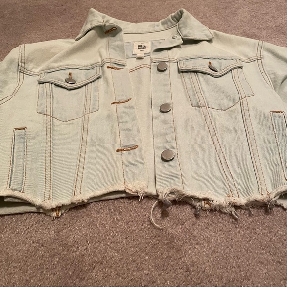 Billabong Cropped Light Wash Denim Jacket Womens Small Cropped Jean Jacket - Picture 7 of 13